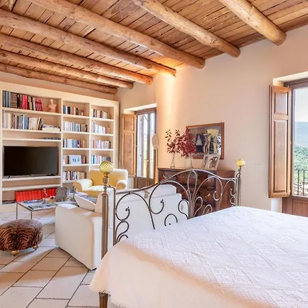 La Dimora Del Castelluccio Bed & Breakfast