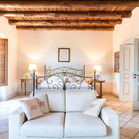 La Dimora Del Castelluccio 住宿加早餐酒店 4*